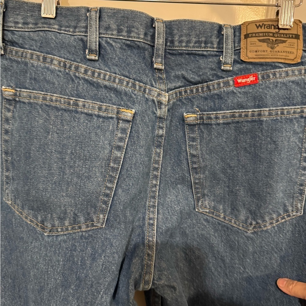 Wranglers Men's Blue Jeans. 34 x 34. - Picture 3 of 6